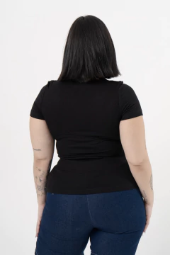 REMERA TUQUI - TEE BASICS.