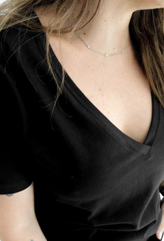 REMERA V - comprar online