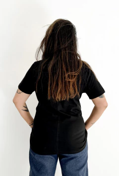 REMERA V - tienda online