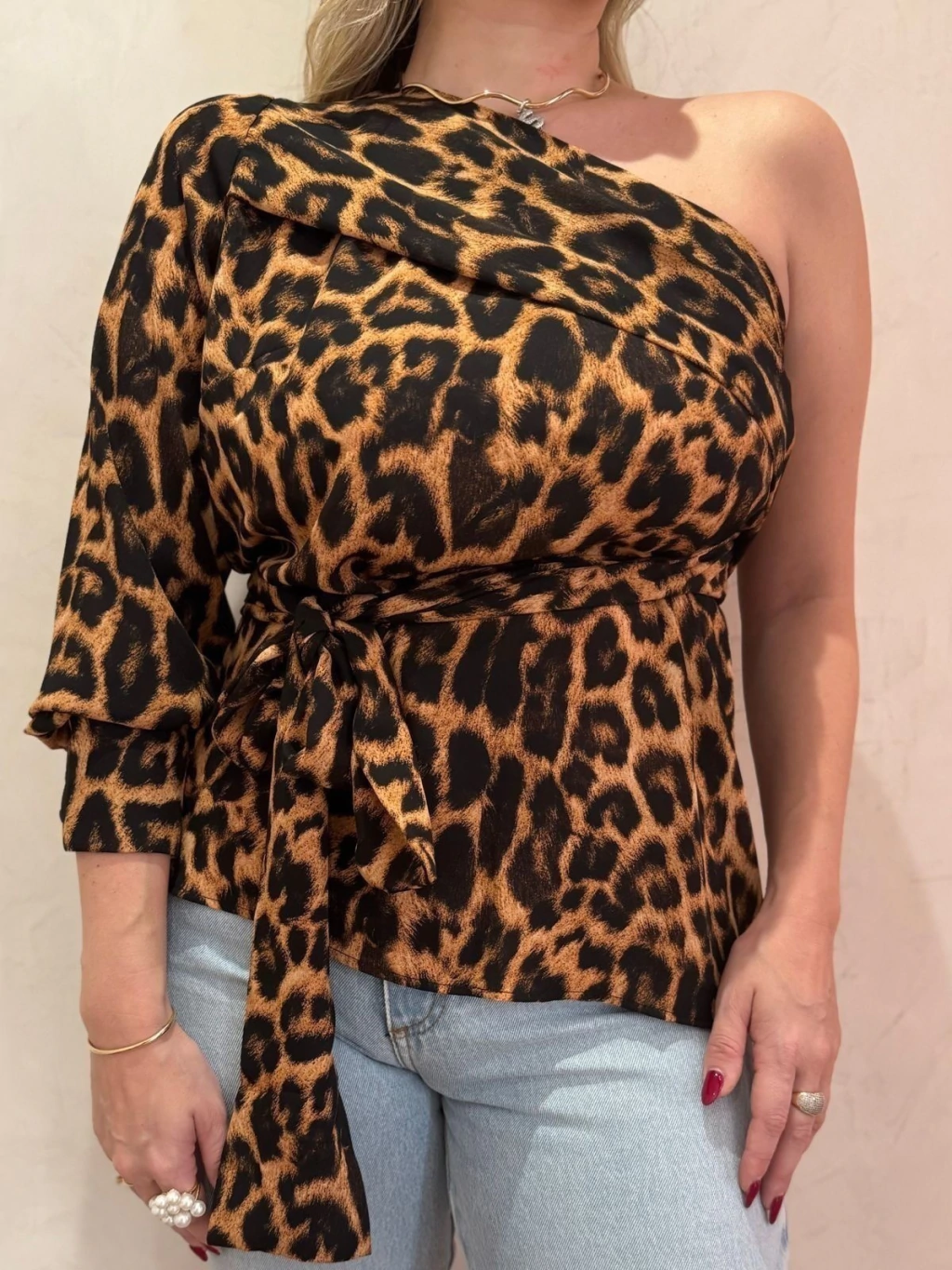 Blusa ombro único Bruna