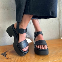 SANDALIA TACO SEPARADO FAJA ESTAMPADA - comprar online