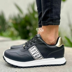 Zapatilla base deportiva detalle lateral - comprar online