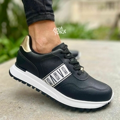 Zapatilla base deportiva detalle lateral en internet