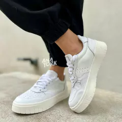 Zapatilla de cuero en internet