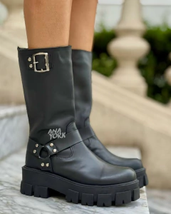Bota de cuero caña alta hebilla - comprar online