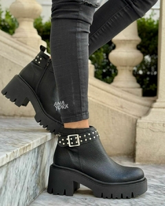 Bota taco separado detalle cinto tachas - comprar online