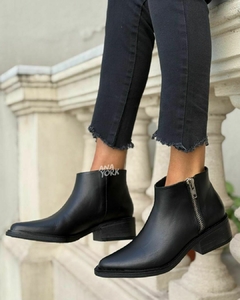 Botineta de cuero cierre lateral - comprar online