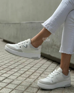 ZAPATILLA BASE MEDIA RECORTES en internet