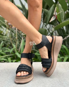 Sandalia de cuero base gondola eva trenzada en internet