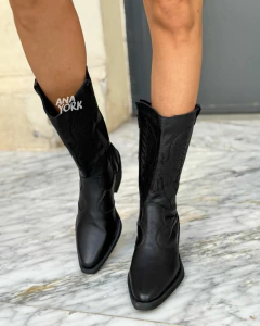 Texana de cuero bordada caña media - ANA YORK