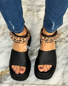 Sandalia de cuero base eva pulsera abrojo - ANA YORK