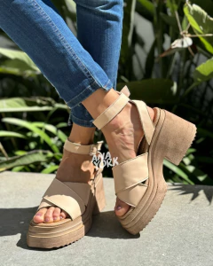 Sandalia de cuero base eva doble plataforma en internet