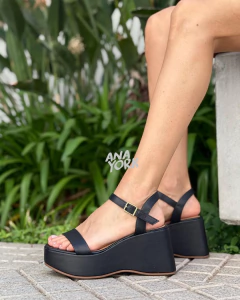 Sandalia base entera en internet