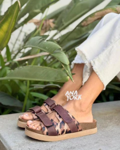 Zueco de cuero abrojo en internet