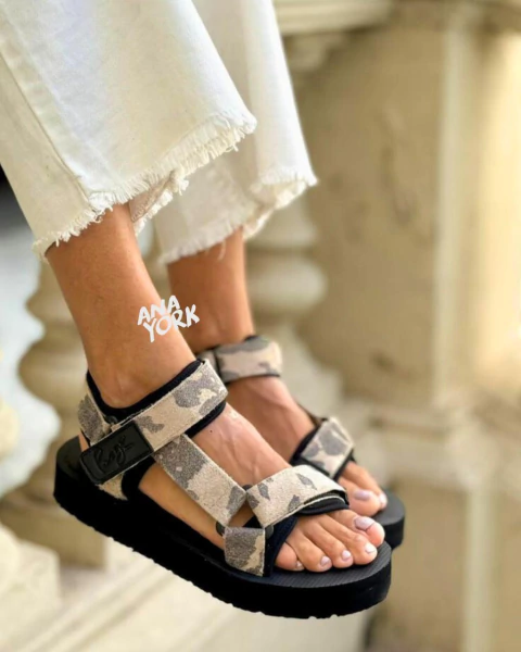 Sandalia base eva tiras abrojo - comprar online