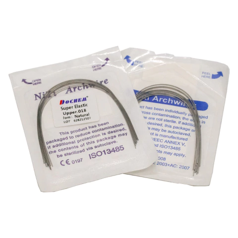 Arcos NITI súper elásticos, rectangulares. 0.017 x 0.22L Paquete x 10 unid, DOCHEM