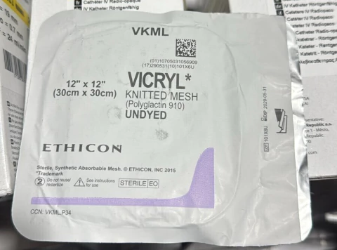 MALLA VICRYL 12"X12" (30X30CM) Poligalactina 910 ETHICON