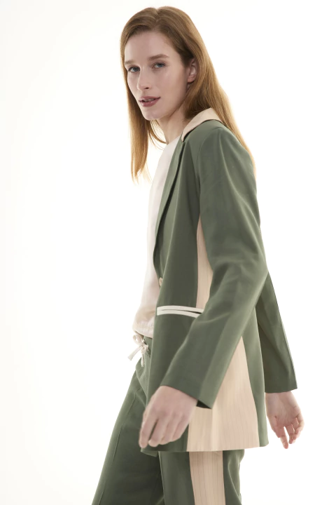 BLAZER SOPHIA VERDE MILITAR Y CAMEL - comprar online