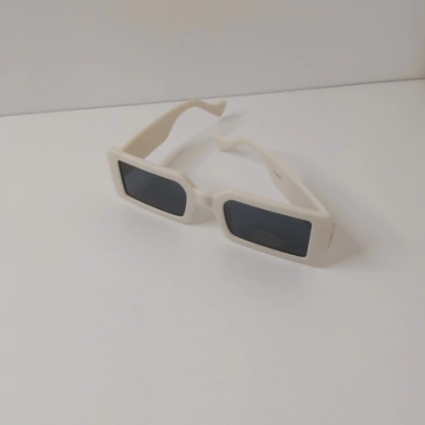 Anteojos De Sol Importados Lentes Cuadrados Aesthetic - comprar online