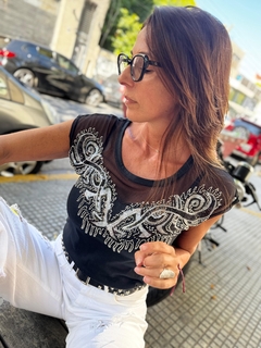 Reme Antonella con escote corazón de tul