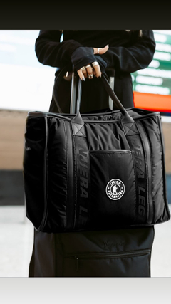 Imagen de TOTE CITY L NEGRO
