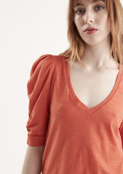REMERA HELEN - MANDA MALARA
