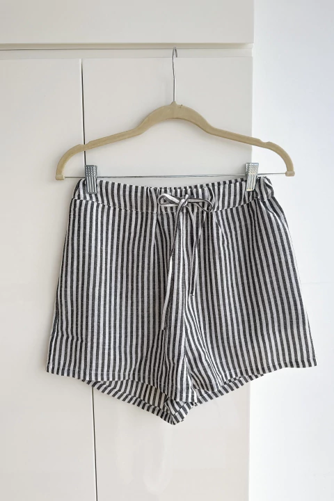 SHORT PIRAN • NEGRO