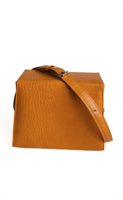 Imagen de Bandolera Zara Maiz