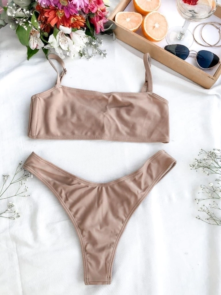 Bikini Hawái Nude thumbnail 3