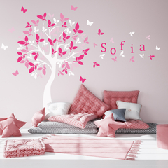 Modelo AI07 - Árbol blanco con mariposas fucsia y blanco con nombre.