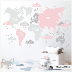 Mapa infantil de vinilo decorativo, nubes y colores pastel, Modelo MP31 - comprar online