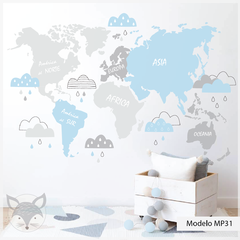 Mapa infantil de vinilo decorativo, nubes y colores pastel, Modelo MP31 - Little Dreamer Deco - vinilos decorativos infantiles