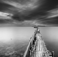 Muelle abandonado sobre el agua mural artístico, MW.BYN.13 - comprar online