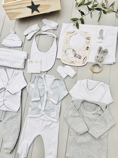 Guardarropa Baby Gris- 20 piezas - Regalos para Nacimiento - Baby Box 