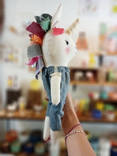 UNICORNIO en internet