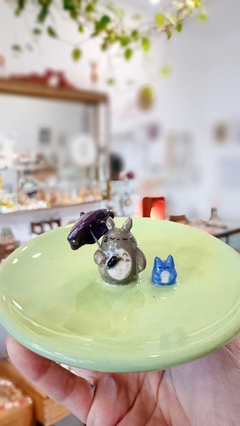 TOTORO CON PARAGUAS DESPOJADOR