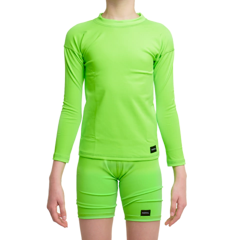 CAMISETA LARGA Y SHORT PROTECCION SOLAR UV VERDE FLUO