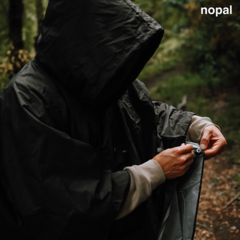 CAPA DE LLUVIA IMPERMEABLE NEGRO - tienda online
