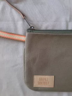 Sobre de lona verde seco - comprar online