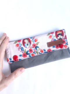 Cartuchera/Portanteojo Alicia