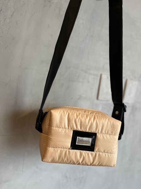 Bandolera puffer camel