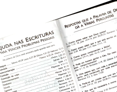 Imagem do Bíblia sagrada com ajudas adicionais letra gigante capa com ziper vermelha