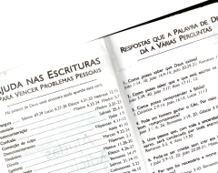 Bíblia sagrada com ajudas adicionais e harpa letra hipergigante capa luxo rosa raiz - Mundial Records Editora