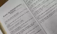 Bíblia sagrada do casal letra gigante com harpa capa luxo preta + café na internet