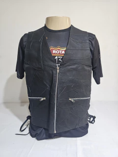 COLETE EM COURO DE RETALHO (MASCULINO) - comprar online