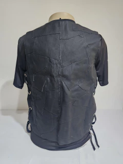 COLETE EM COURO DE RETALHO (MASCULINO) - Rota 13 Custom