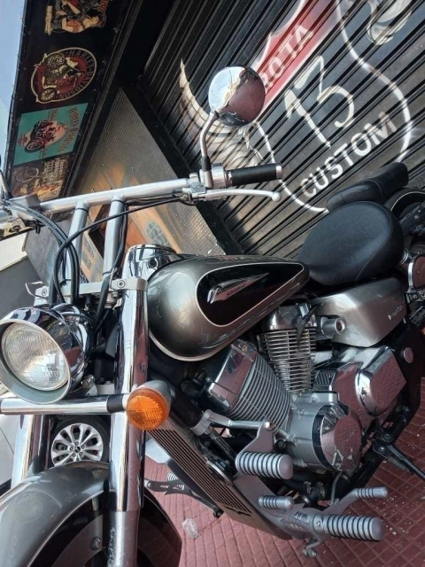 GUIDÃO T-BAR SHADOW 750