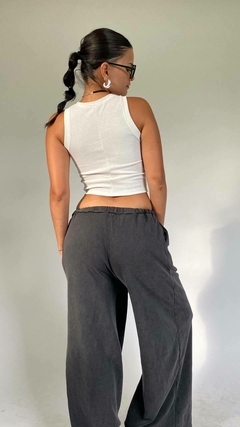 MUSCULOSA AMBAR BLANCA en internet