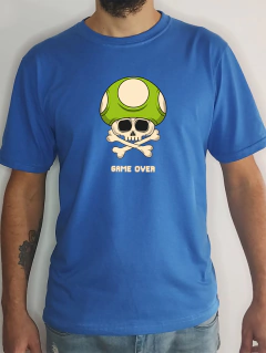 Hongo Game Over hombre en internet