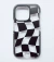 Funda Chess con bordes antishock y refuerzo de cámara para iPhone 15 Pro Max.